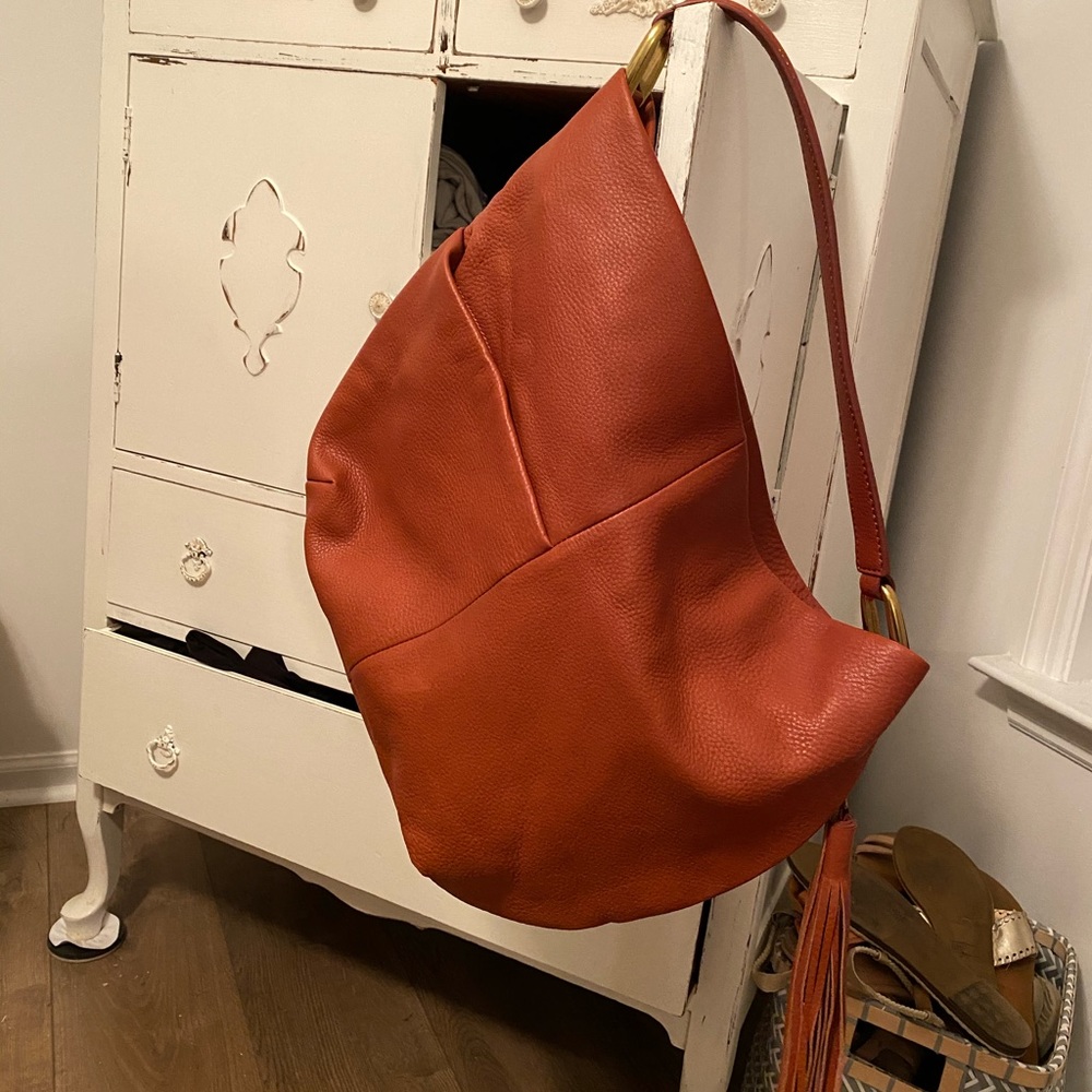 Hobo International Leather Hobo bag/ great for fall 🍁